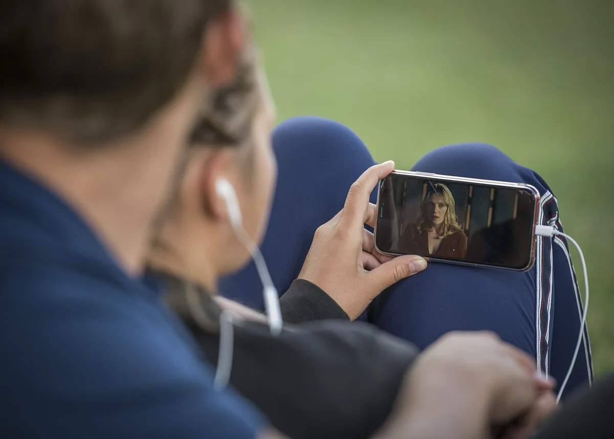 Comment créer un titre accrocheur vidéo qui cartonne en 2026